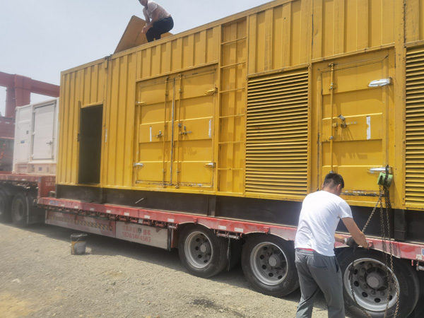 提蒙乡除了负载情况和发动机维护，还有哪些因素会影响 200kw 柴油发电机的油耗？